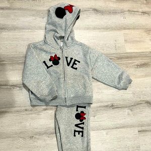 Gape girls sweat suit